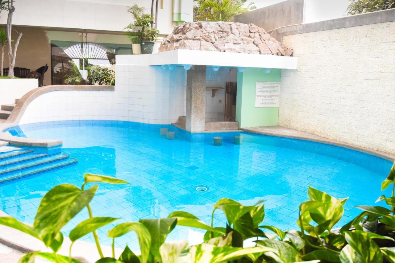 Blue Bay Hotel Salinas  Exterior photo