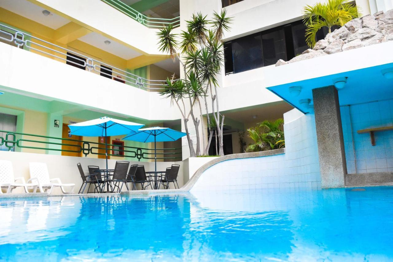 Blue Bay Hotel Salinas  Exterior photo